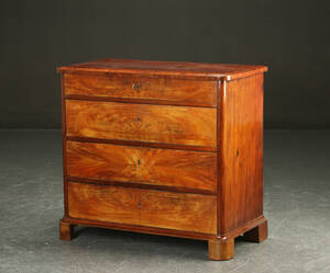 Kommode af mahogni, omkring 1900 