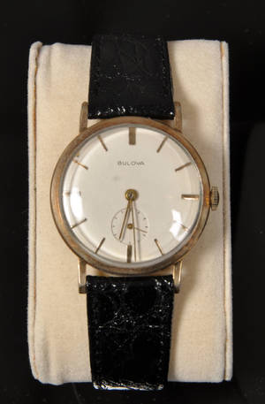 Bulova herreur af stål, kappe belagt med 10 kt guld.