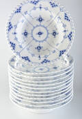 Royal Copenhagen. Djupa tallrikar modell 1079, Musselmalet 12