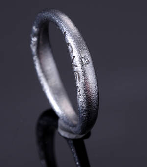 Ole Lynggaard. LOVE brillantring nr. 2 af 18 kt. satineret hvidguld