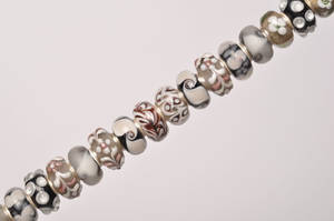 20 Charlotte Borgen beads 20