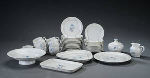 Bing  Grøndahl. Stel af porcelæn Kornblomst 38