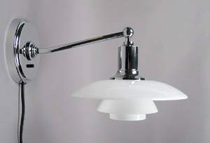 Poul Henningsen. PH 21 væglampe