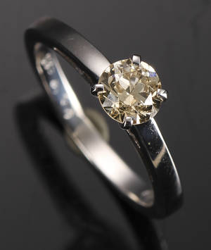 Diamantring 14 kt, med diamant 0,62 ct