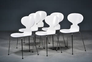 Arne Jacobsen. Sæt på seks stole, model 3101 Myren 6