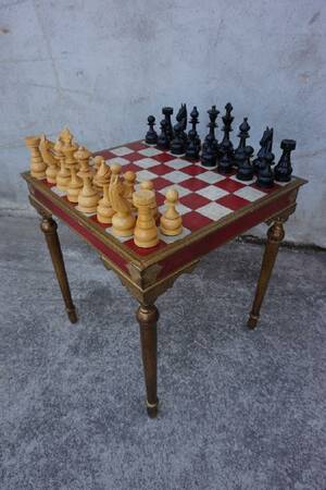 Schackbräde på ben