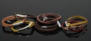 4 armbånd af læder og stål samt 2 Louise Eeg armbånd, ca. 19 cm.  6