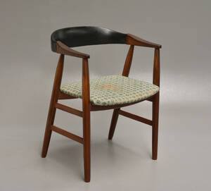 Dansk møbelproducent armstol i teak