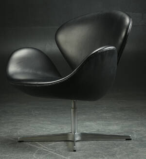 Arne Jacobsen. Lænestol, model 3320 Svanen 