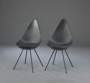 Arne Jacobsen. Par stole, Dråben, model 3110 2