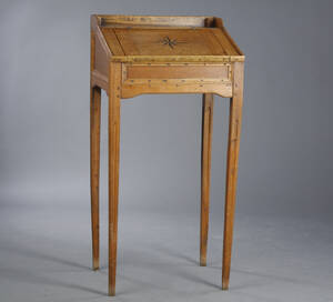 Skrivepult af egetræ 