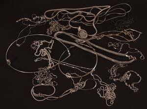 Parti halsband i silver och sterlingsilver