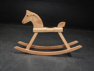 Kay Bojesen. Gyngehest 