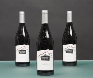 36 fl. Rooiberg Winery, Sydafrika. Pinotage 2010 36