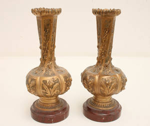 Vaser, ett par, 1800-tal. 2