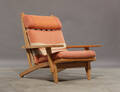 Hans J. Wegner. Højrygget lænestol, model GE-375