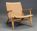 Hans. J. Wegner. Lænestol model CH 25.