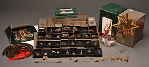 En samling julepynt 40