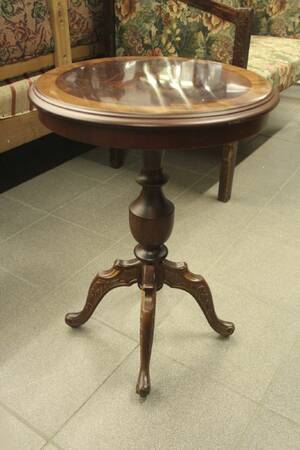 Lampbord, Mahogny