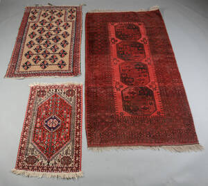 Tre orientalske tæpper. 3