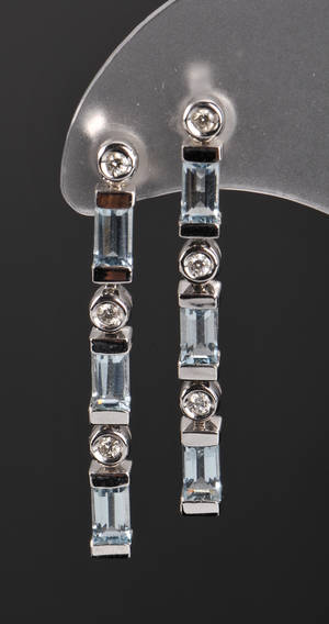 Ørestikker med diamant og aquamarin