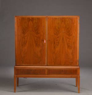 Dækketøjsskab af mahogni Denne vare er sat til omsalg under nyt varenummer 4868922