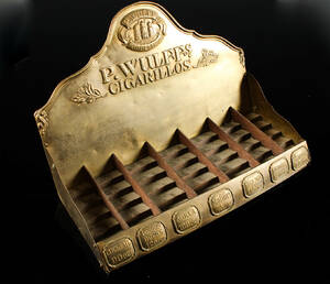 P. Wulffs Cigarillos display