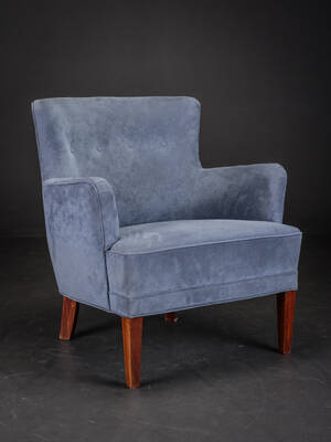 Dansk møbelproducent. Lænestol, Alcantara