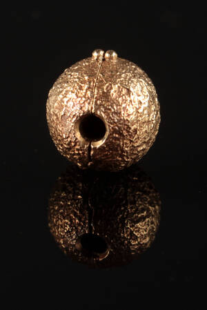Ole Lynggaard. Kuglelås af 14 kt. guld 