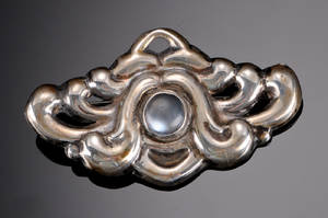 Grann Laglye, Sølvbroche