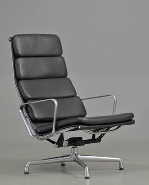 Charles Eames. Soft Pad lounge stol, Model EA-222