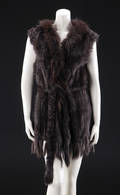 Fur Living. Vest af delvis strikket racoon og kanin. Str. SM