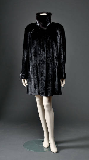 Pels jakke af sort indfarvet sæl, str. 38