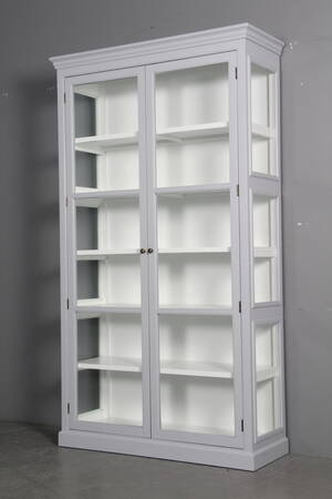 Vitrineskab. Gråbemalet.