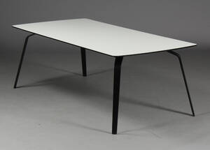 Henrik Pedersen. Spisebord model Float. Hvid laminat.