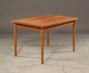 Spisebord af teaktræ med hollandsk udtræk