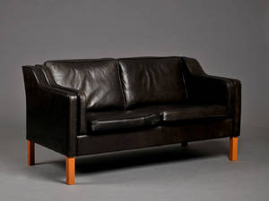 Dansk møbelproducent. To-pers. sofa
