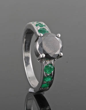 Emerald black diamond ring approx. 1.80ct