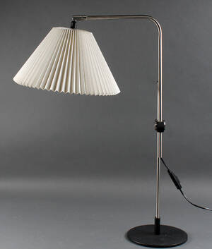 Le Klint. Bordlampe  model 320