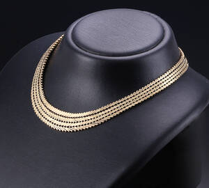 H.K. Hansen. Bred stavmønster halskæde af 14 kt. guld