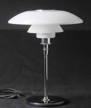 Poul Henningsen, PH 4½ 3½ bordlampe.