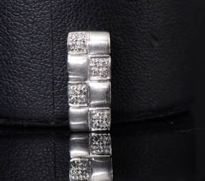 Hänge i vitguld i 18k med briljanter