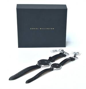 Daniel Wellington. Classic dame- og herrearmbåndsur af stål. 2
