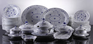 Musselmalet Riflet service, porcelæn. Kgl.P. I. sort. 54