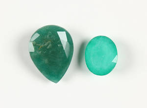 Uindfattede smaragder. Ca. 26.41 ct. 2