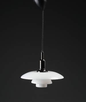 Poul Henningsen. PH 32 pendel