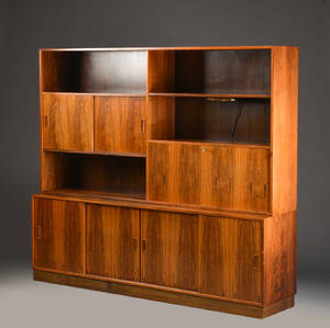 Dansk møbelproducent. Reol af palisander 2