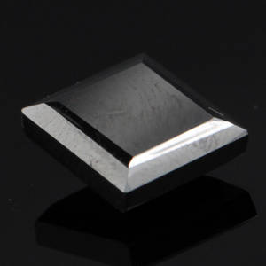 Uindfattet behandlet sort diamant ca 3.84 ct.