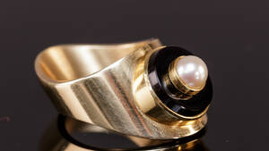 Dansk design. Vintage ring 14 kt. guld med onyx og perle 