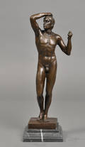Broncefigur i form af poserende mand